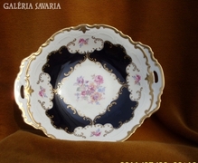 Gazdagon díszített tál, német porcelán jelöléssel.