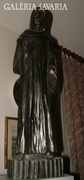 Hatalmas faragott Szűz Mária szobor