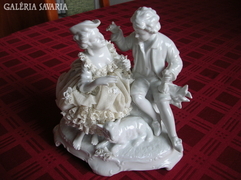 Olasz jelölt porcelán szobor