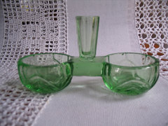 Zöld üveg sótartó