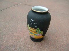 Kézzel festett, jelzett kínai váza