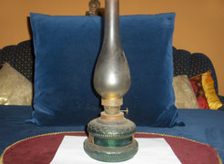 Antik petróleum lámpa - hagyatékból - 38 cm magas