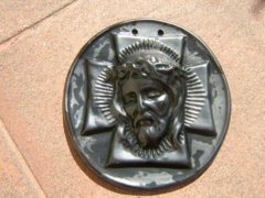 Old ceramic wall object: relief bust of Jesus