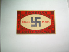 Nagyon régi svéd gyufacímke Swastika