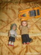 Különféle babák, 2 db antik, 7 és 7,5 cm magas