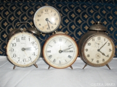 Négy darab régi csörgő óra - együtt eladó