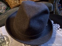 Elegáns gyapjú kalap 56-os