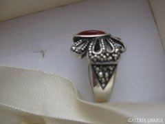 Ezüst lepkés gyűrű karneollal 18 mm
