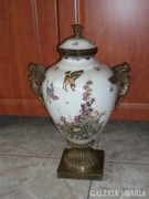 Porcelán fedeles váza