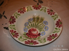 Wilmhelmsburg antique decorative plate, very beautiful old piece with floral motifs.