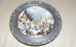 Porcelán betétes ón tányér