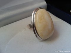 Ezüst gyűrű egyedi ékszer