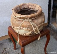 Teraszra, verandára: régi fonott kaspó