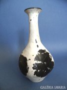 Gorka Lívia fekete-fehér váza 22cm