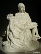 Goebel Pieta - Piéta  Mária és a halott Jézus 19cm