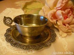 Orosz, jelzett ezüstözött cizellált csésze + tányérka