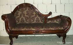 Barokk stílusú sofa