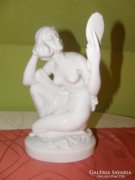 Herendi fésülködő nő akt szobor kezében tükör