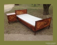 Neobarokk,intarziás ágy,garnitúra része