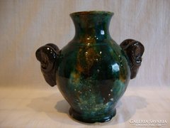 Kosfejes díszes régi BAK jelzésű kerámia váza