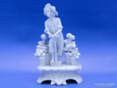 0C593 Antik biszkvit jelzett porcelán szobor
