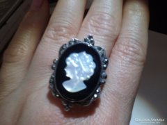Ezüst markazitos gyűrű onyx gyöngyház kámea rátéttel 