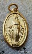 Arany színű Szűz Mária medál 2,5 cm magasságú 
