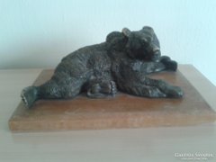 Bronz medve szobor