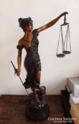 Justitia bronz szobor 75 cm