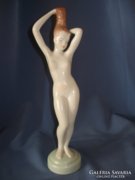 Aquincumi porcelán női akt figura