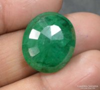 10,8 ct zambiai smaragd ovális GGL eredetigazolással