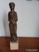 R.Kiss Lenke  :Flóra,bronz szobor !