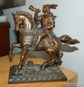 Királyi lovas vadász -  bronz szobor