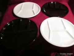 4 db osztott tányér fekete és fehér