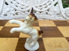 Gyönyörű 90 éves kutya szobor