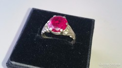 ezüst gyűrű rubin kővel