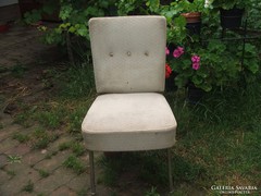 2 db fémvázas kárpitozott szék