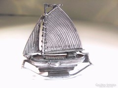 Ezüst vitorlás hajó  ( Szeg-Bi24535)