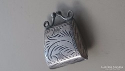Gyönyörű ezüst, pénztárca alakú medál, ereklyetartó 