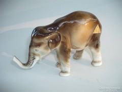 Royal  Dux  elefánt