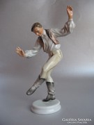Ritka, táncoló figura, herendi (Garányi József)