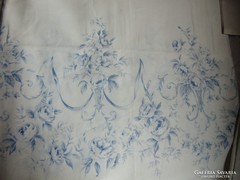 Romantikus kék rózsás lepedő és párnahuzatok pamutszaténból 