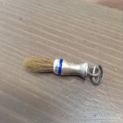 Régi miniatűr ezüst borotválkozó pamacs medál