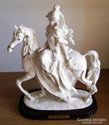 31 x 27 cm lovas szobor 