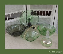 Zöld színű üveg gyűjtemény