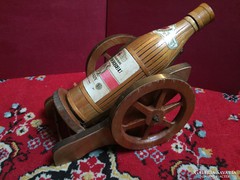 Cannon-shaped wooden glass holder