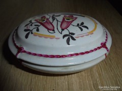 Zsolnay pajzs pecsétes porcelán bonbonier