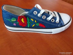 Kalocsa embroidered denim canvas shoes