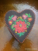 Heart shaped embroidered jewelry holder