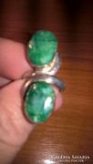 Hatalmas fejrészű, fazettált smaragd köves ezüst gyűrű